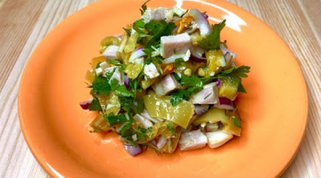 Как приготовить тёплый салат из индейки с болгарским перцем. Полезные рецепты от Татьяны Гладковой.